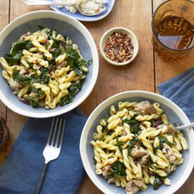 5-Ingredient Pasta: Campanelle with Chicken Sausage, Kale and Olives / Mia / Katie Workman / themom100.com