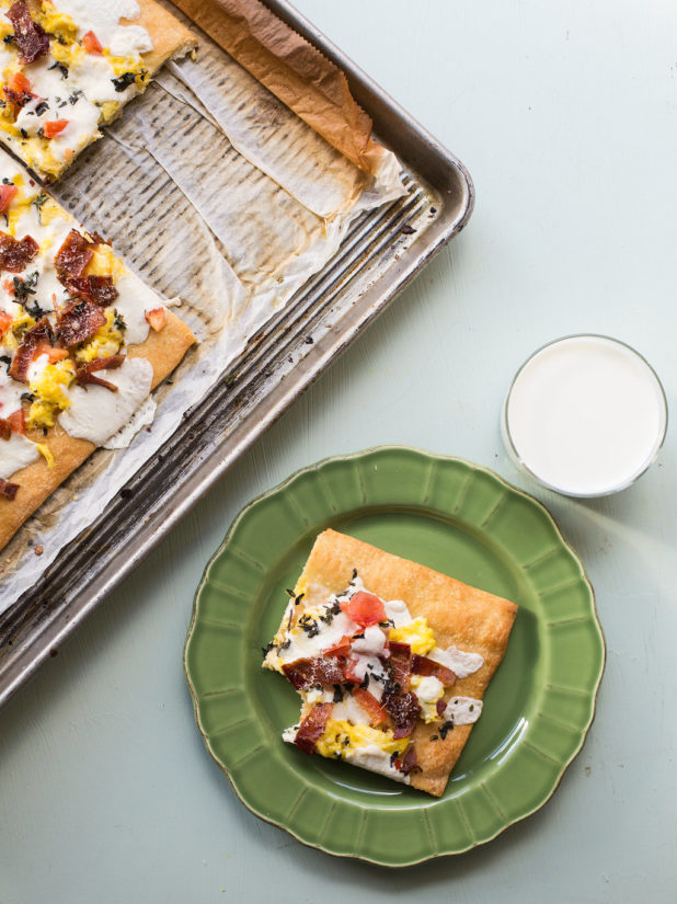 Bacon and Egg Breakfast Pizza / Sarah Crowder / Katie Workman / themom100.com