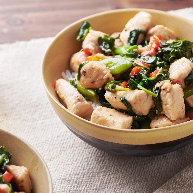 Chicken and Spinach Stir-Fry with Ginger and Oyster Sauce