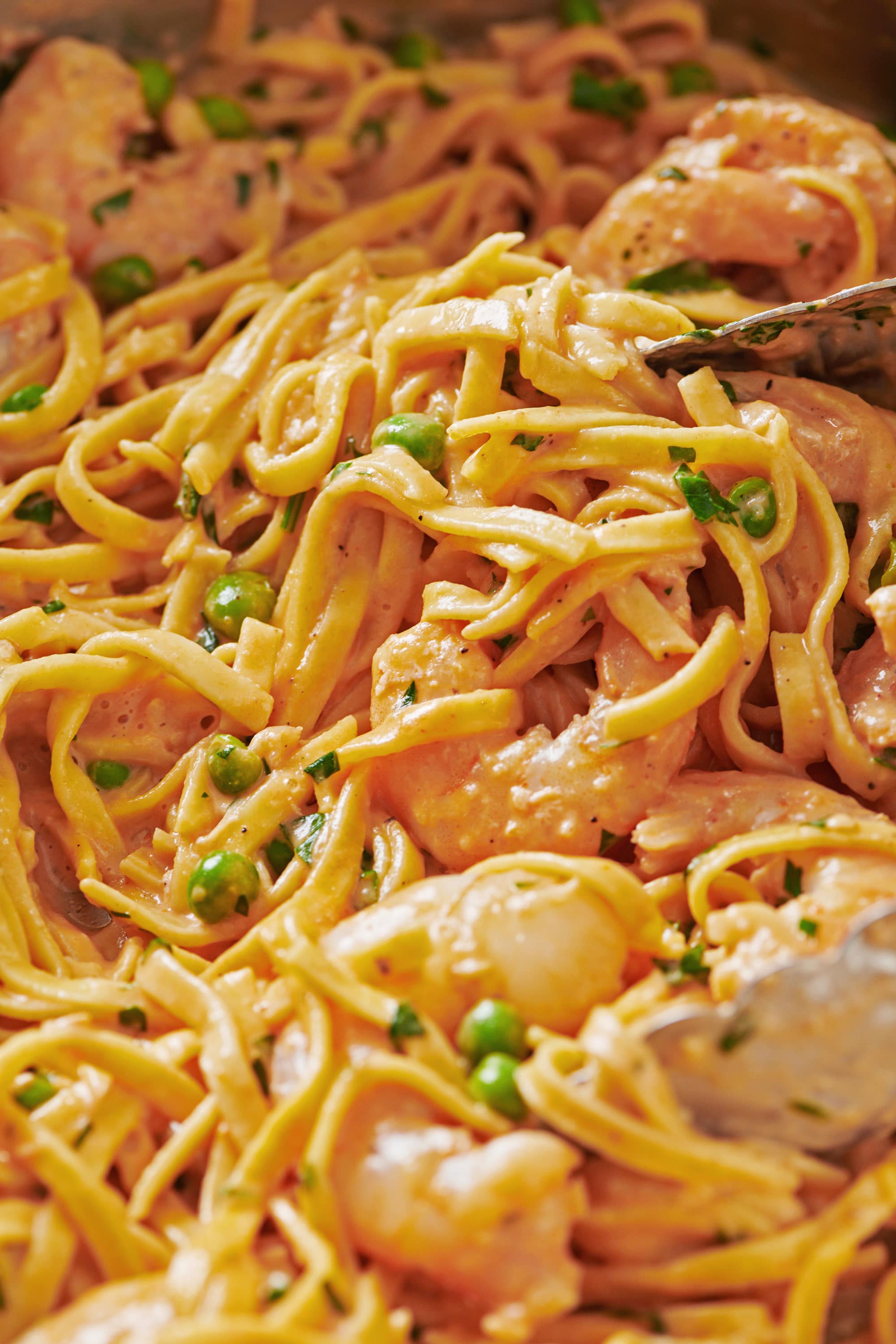 Fresh Linguine with Shrimp and Peas in a Pink Cream Sauce