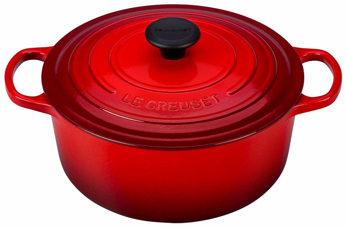 Le Creuset Signature Enameled Cast-Iron 5-1/2-Quart Round French (Dutch) Oven, Cerise (Cherry Red) / amazon.com