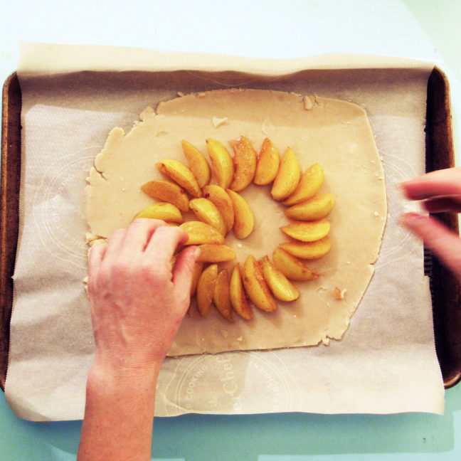Filling a galette with fruit