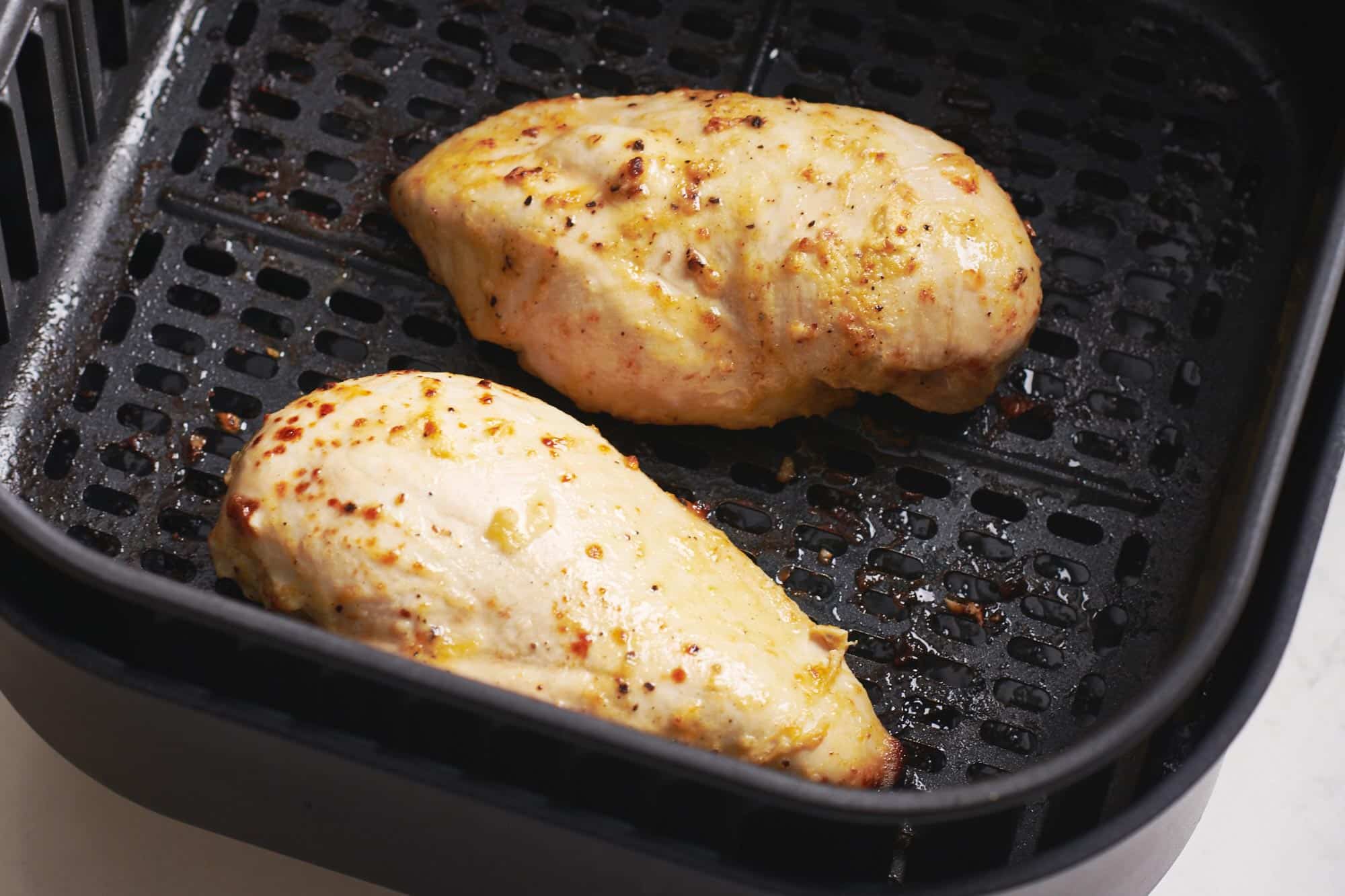 Air Fryer Chicken Breasts (in 10 minutes!) - Downshiftology
