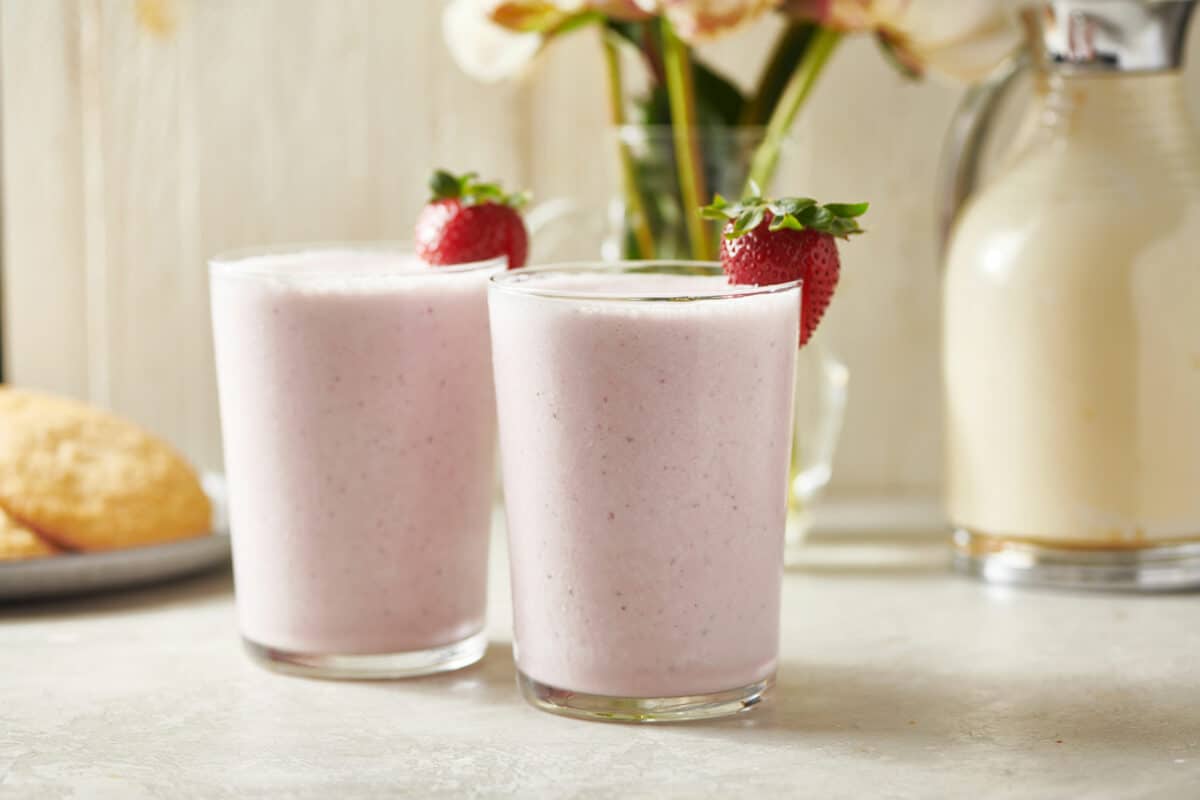 How to Make a Strawberry Milkshake