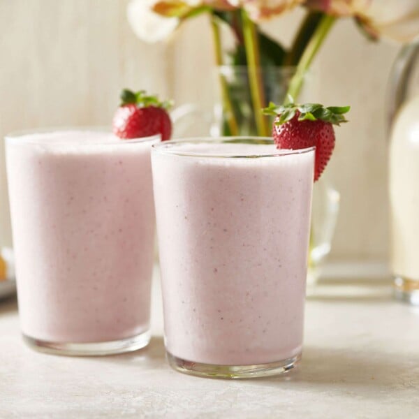 How to Make a Strawberry Milkshake
