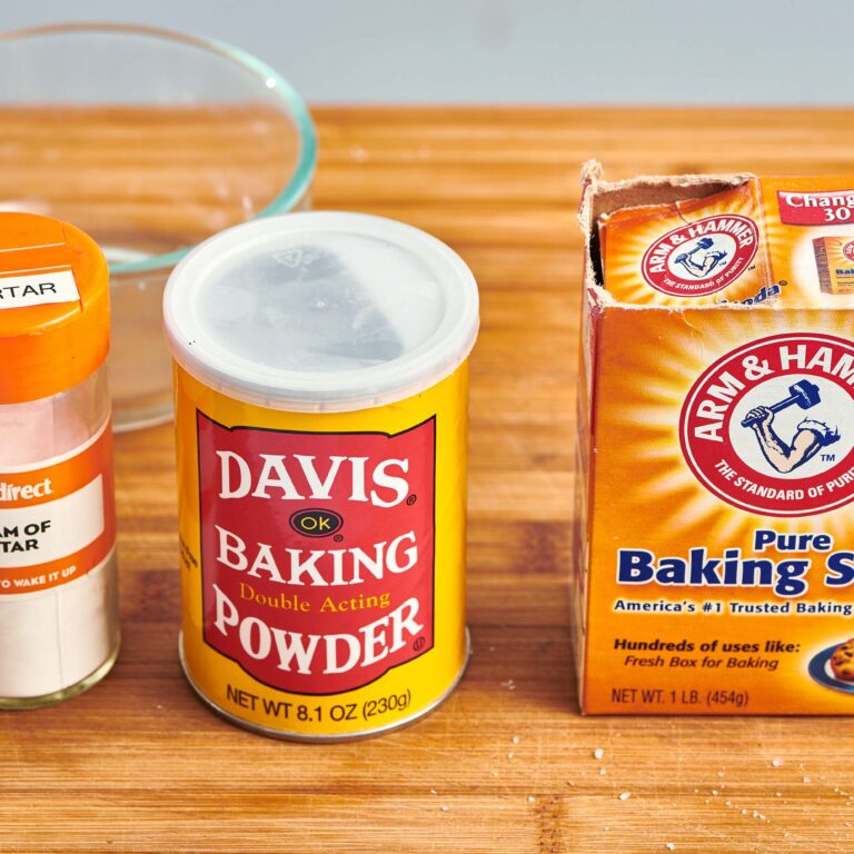 How to Substitute Baking Soda and Baking Powder