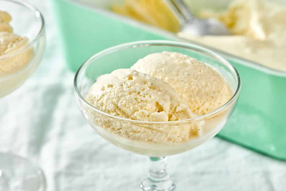 No Churn Ice Cream in a long-stemmed glass.